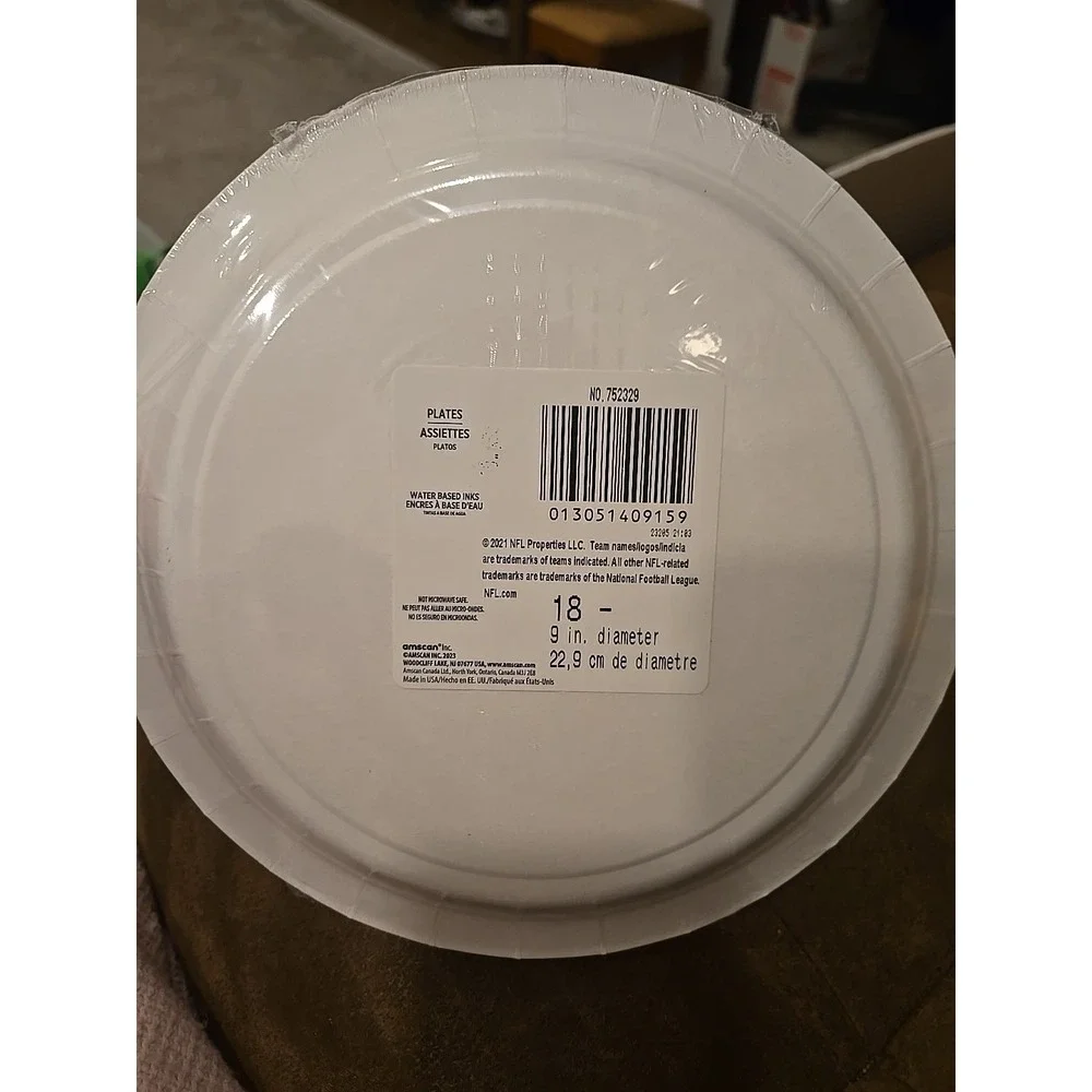 18pk Chicago Bears Party Paper Plates 9‎ Round Disposable NFL Football Sealed